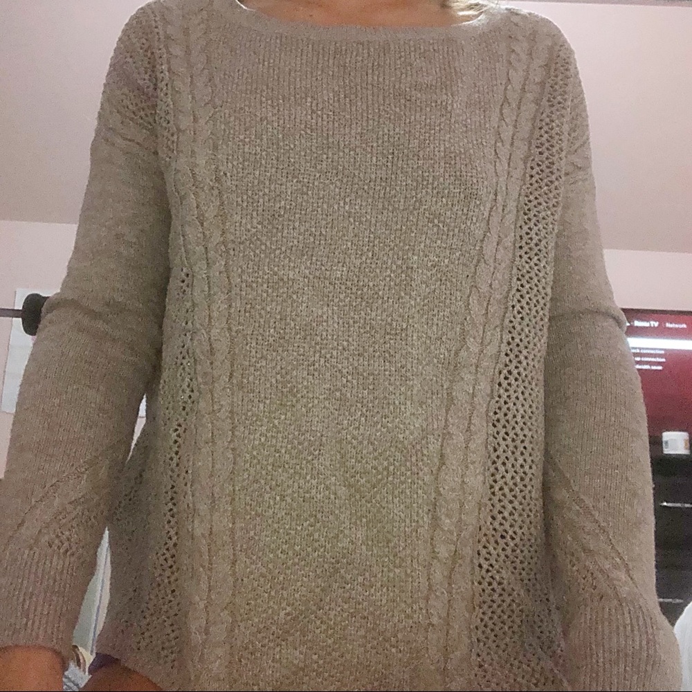 CUTE AMERICAN EAGLE BROWN SWEATER